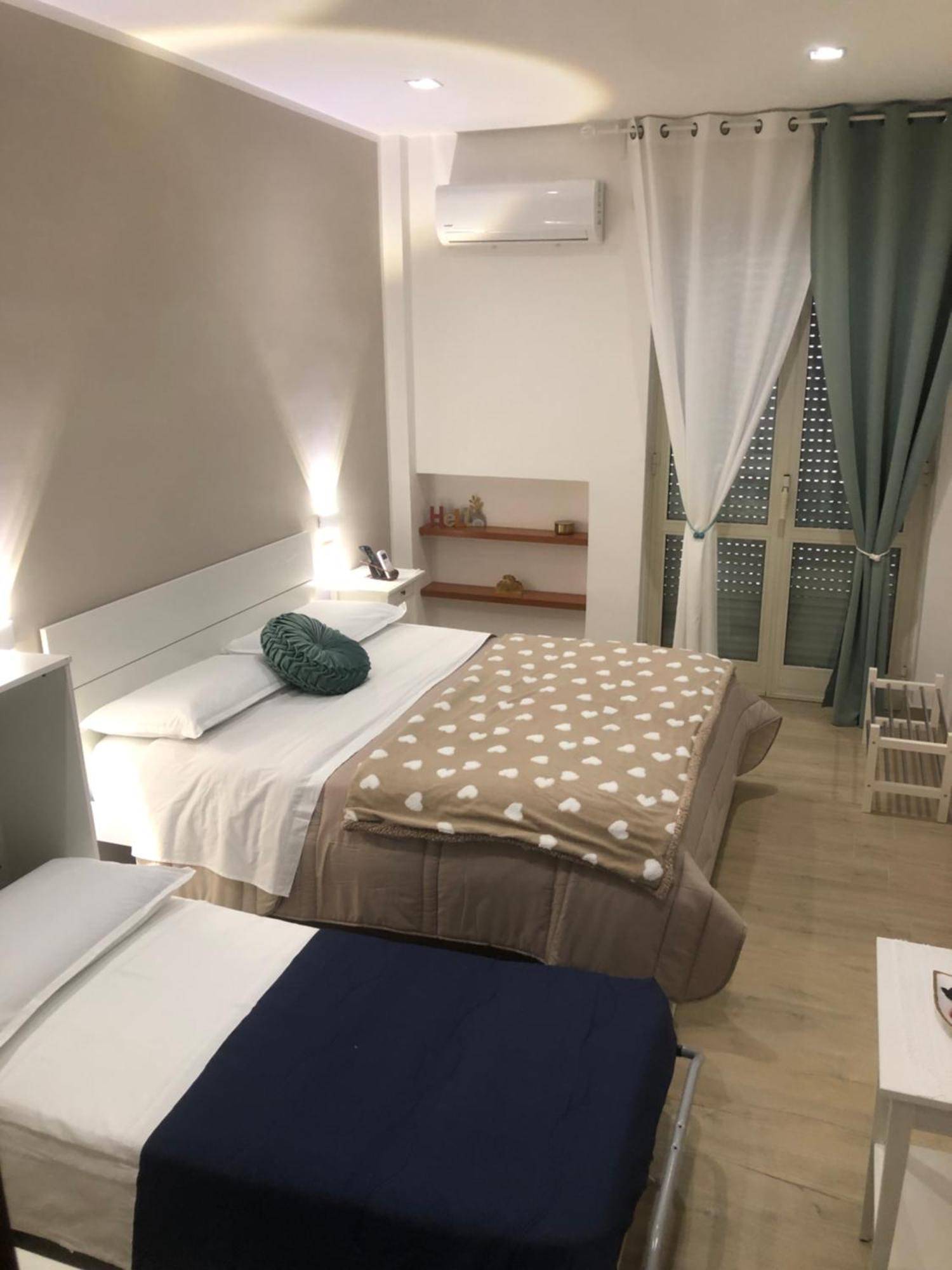 B&B Civico 22 Silvestre Napoli Exterior foto