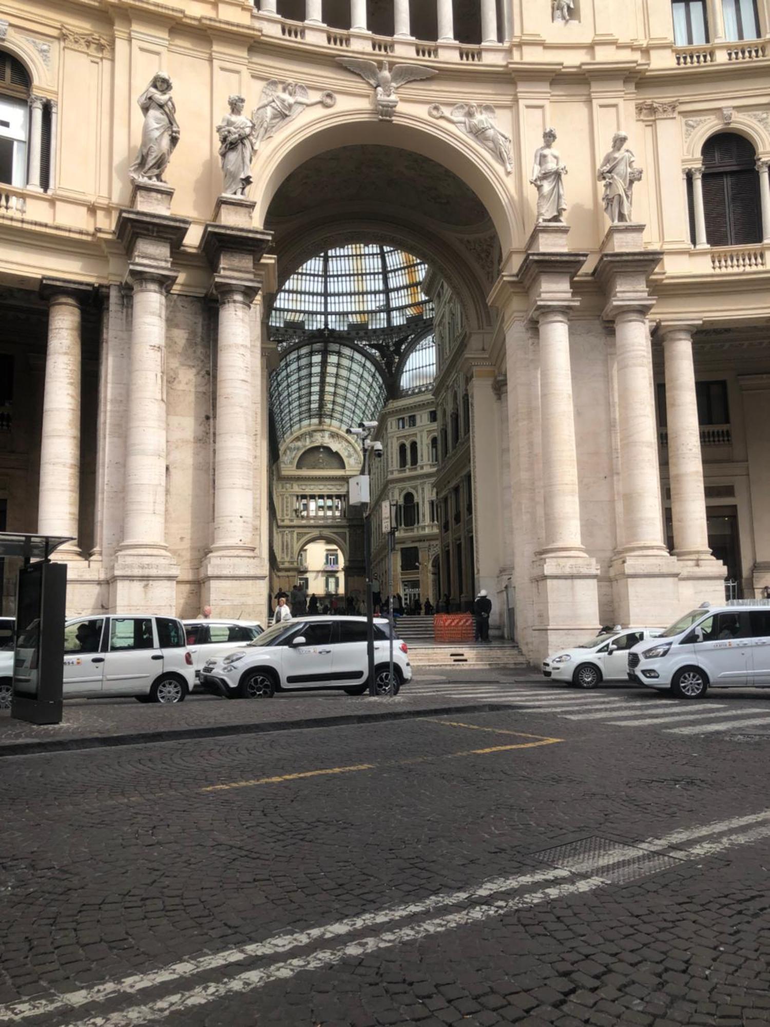 B&B Civico 22 Silvestre Napoli Exterior foto
